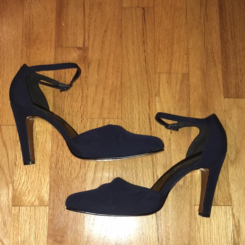 Vintage Navy Heels